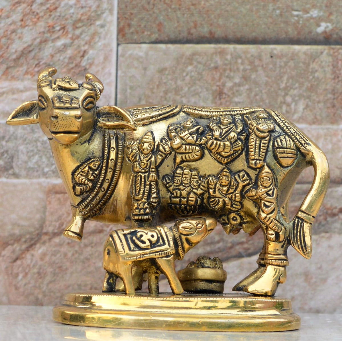 Cow with Calf Idol Showpiece, Brass, Pack of 2 I532523