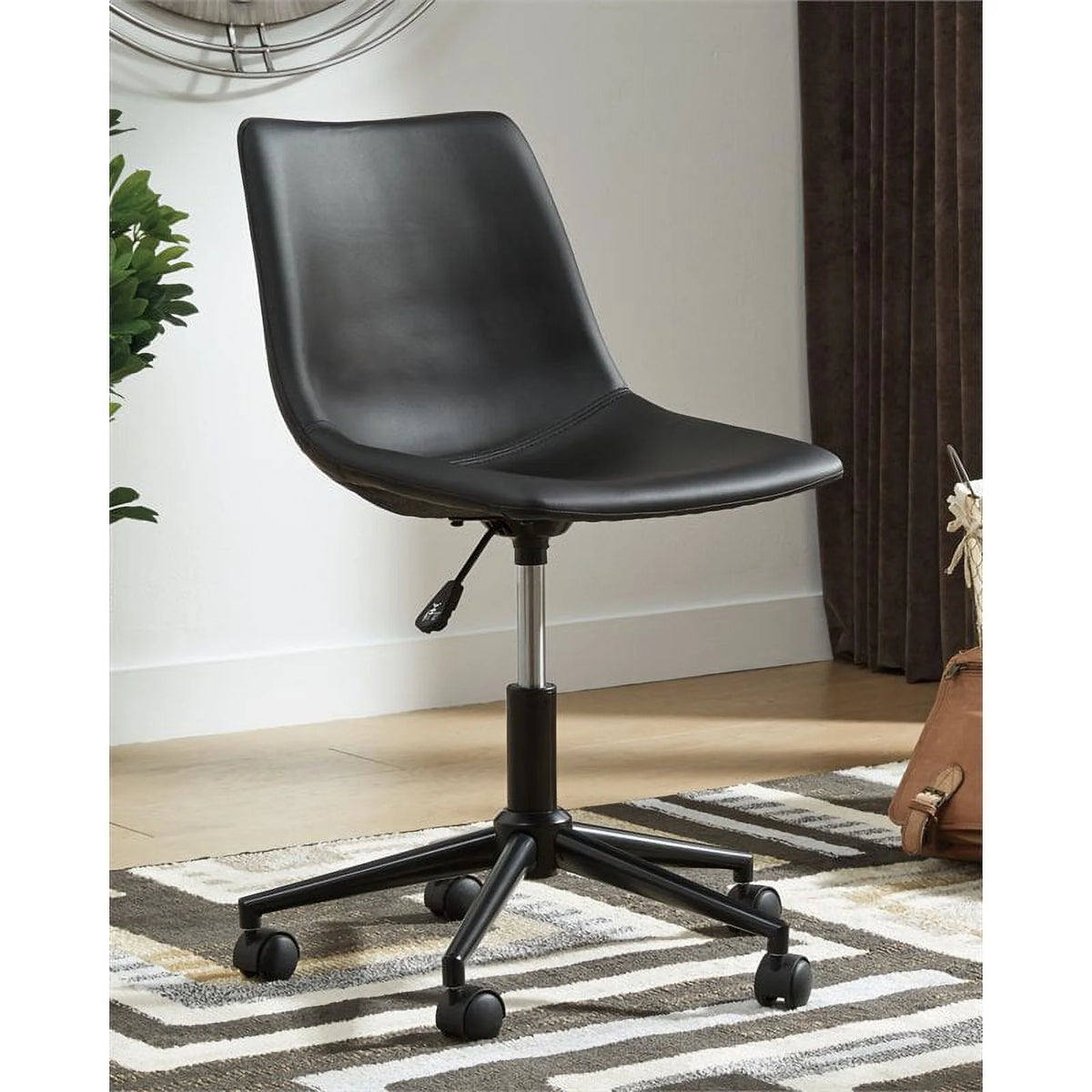 Black Faux Leather Swivel Desk Chair A137