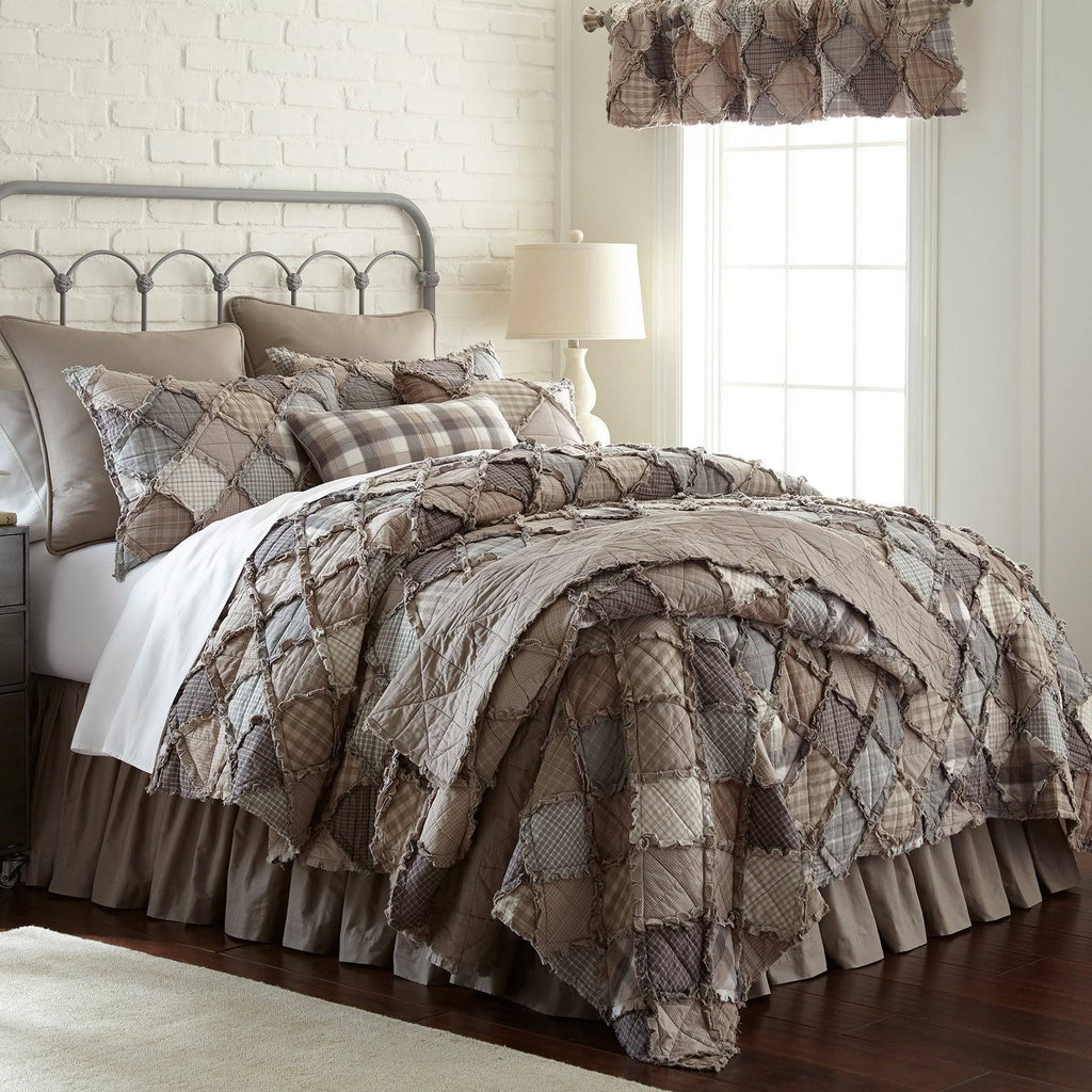 Full/Queen Quilt T3828