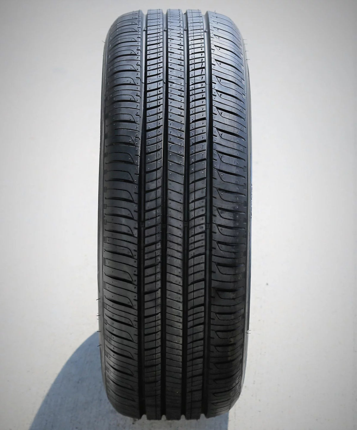 All Season 225/55R18 98H Passenger Tire R731