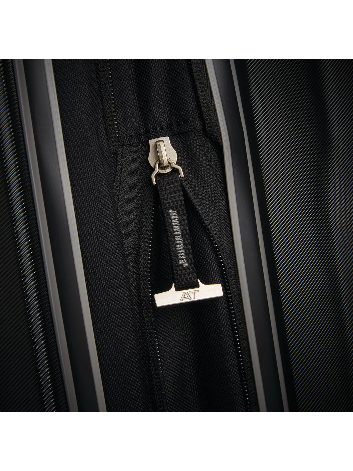 21-inch Hardside Spinner Carry-On Luggage R4922