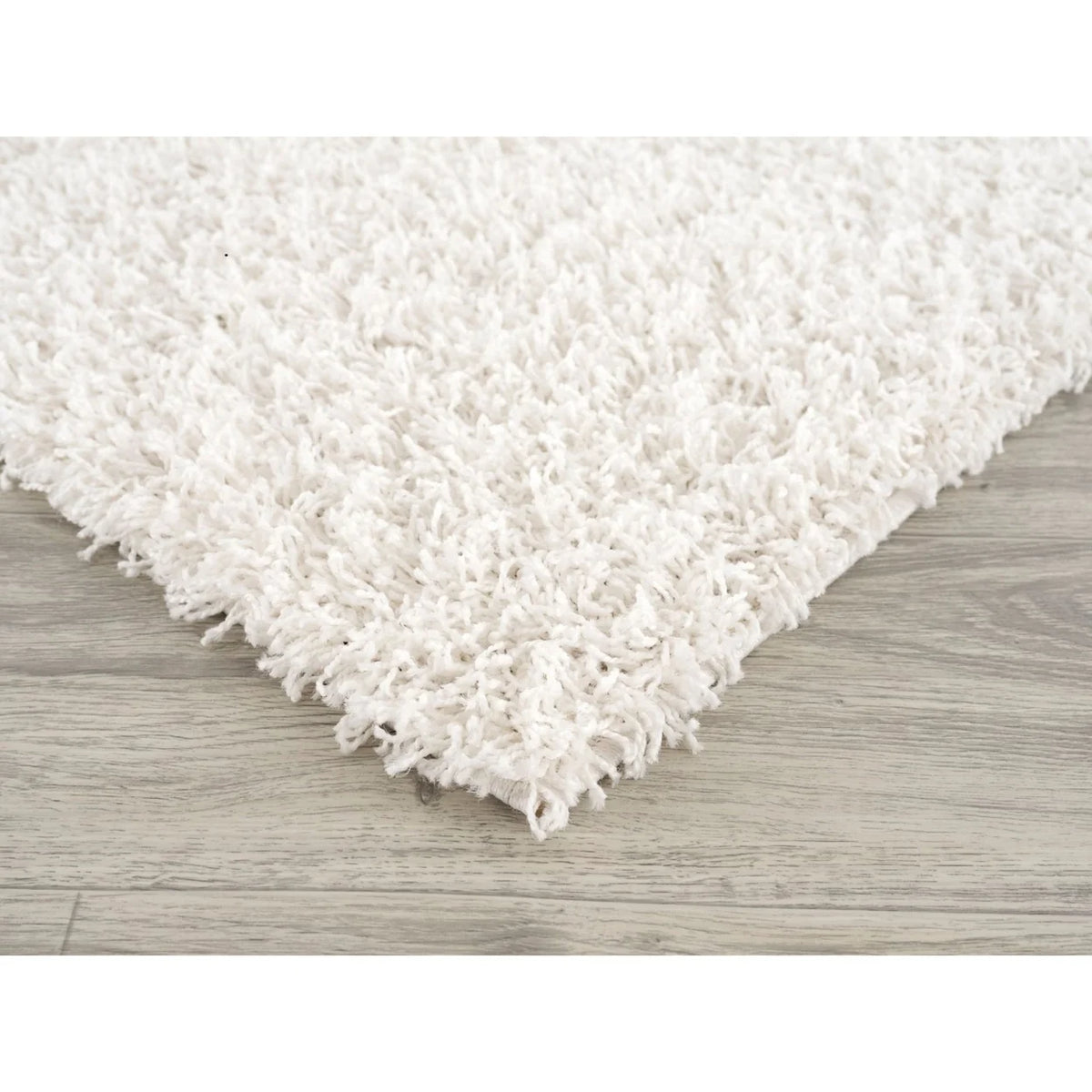 White Shag 5' X 7' Rectangular Rug E846006